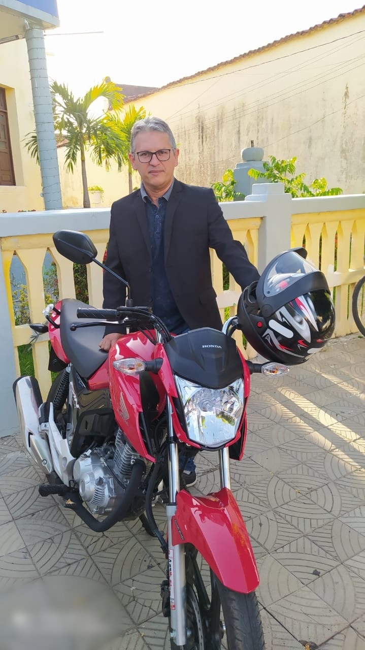 Câmara de São João do Rio do Peixe adquire motocicleta para uso em serviço externo. moto2 - Câmara de São João do Rio do Peixe adquire motocicleta para uso em serviço externo.