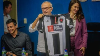 cicerobotafogo 390x220 - Prefeitura de João Pessoa e Botafogo-PB renovam parceria e garantem incentivo à prática esportiva