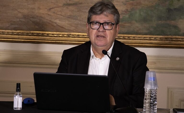 Governo da Paraíba anuncia pagamento de maio dos servidores estaduais e metade do 13º salário será paga dia 10 joaopg 768x470 - Governo da Paraíba anuncia pagamento de maio dos servidores estaduais e metade do 13º salário será paga dia 10
