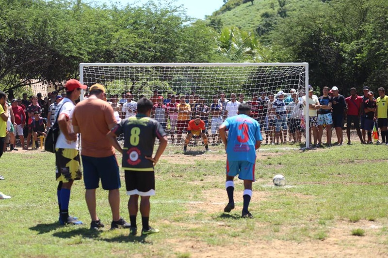 n3 - Prefeitura de Nazarezinho realiza torneio de futebol em comemoração ao dia do trabalhador.