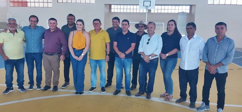 Ao lado de Rogério Marinho, João Maia e Dr. Kerginaldo, Prefeito de Venha-Ver comemora 30 anos de emancipação política do município. 0130 780x360 - Ao lado de Rogério Marinho, João Maia e Dr. Kerginaldo, Prefeito de Venha-Ver comemora 30 anos de emancipação política do município.