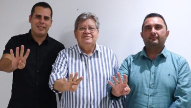 PREFEITO JUAREZ 390x220 - Prefeito de Juarez Távora declara apoio à reeleição do governador João Azevêdo