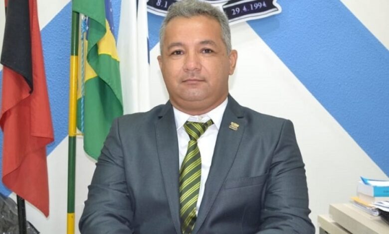 Dinheiro na conta: Prefeitura de São Francisco antecipa pagamento referente a junho e paga metade do 13º salário geronciojr 780x470 - Dinheiro na conta: Prefeitura de São Francisco antecipa pagamento referente a junho e paga metade do 13º salário