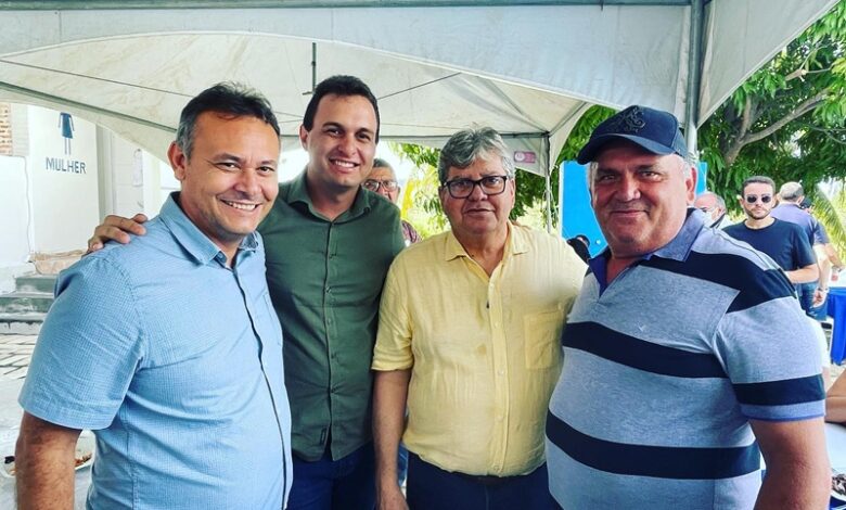 Comitiva de prefeitos do Vale do Rio do Peixe participam de almoço com o governador João Azevêdo e reafirmam apoio; VEJA. prefeitos 780x470 - Comitiva de prefeitos do Vale do Rio do Peixe participam de almoço com o governador João Azevêdo e reafirmam apoio; VEJA.