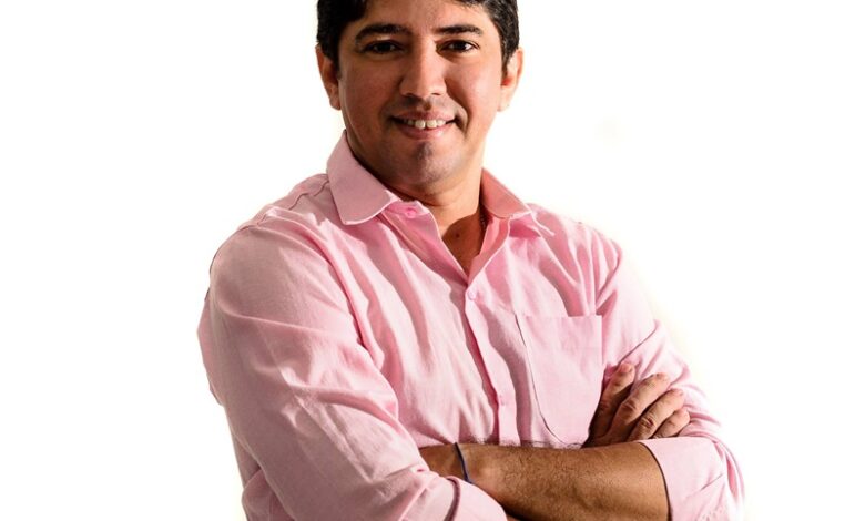 Câmara municipal de Sousa/PB aprova projeto concedendo título de cidadão sousense ao radialista Ivandney Sena sena 1 780x470 - Câmara municipal de Sousa/PB aprova projeto concedendo título de cidadão sousense ao radialista Ivandney Sena