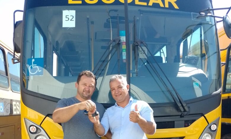 Município de São Francisco é contemplado com ônibus escolar, via Governo do Estado SAO FRANCISCO ONIBUS 780x470 - Município de São Francisco é contemplado com ônibus escolar, via Governo do Estado