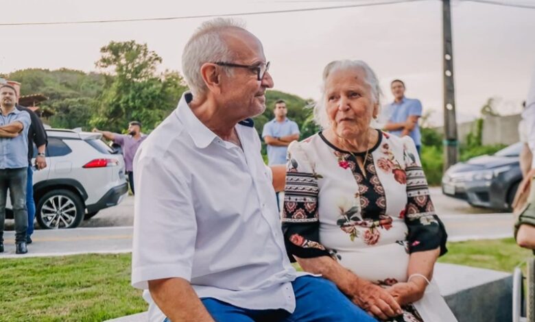 João Pessoa: Prefeito entrega Praça do Seixas, inicia troca de iluminação do bairro e autoriza revitalização no Centro Histórico cicero praca 780x470 - João Pessoa: Prefeito entrega Praça do Seixas, inicia troca de iluminação do bairro e autoriza revitalização no Centro Histórico