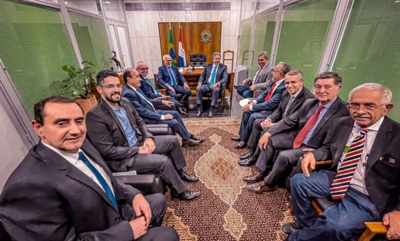 Em Brasília : Com a presença de Cícero Lucena, Arthur Lira garante votação de PEC que assegura subsídio da passagem de idosos para municípios frente 780x470 - Em Brasília : Com a presença de Cícero Lucena, Arthur Lira garante votação de PEC que assegura subsídio da passagem de idosos para municípios