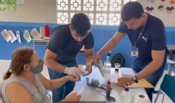 Através da prefeitura de Uiraúna, serviço de emissão de documentos é levado para zona rural do município. RG - Através da prefeitura de Uiraúna, serviço de emissão de documentos é levado para zona rural do município.