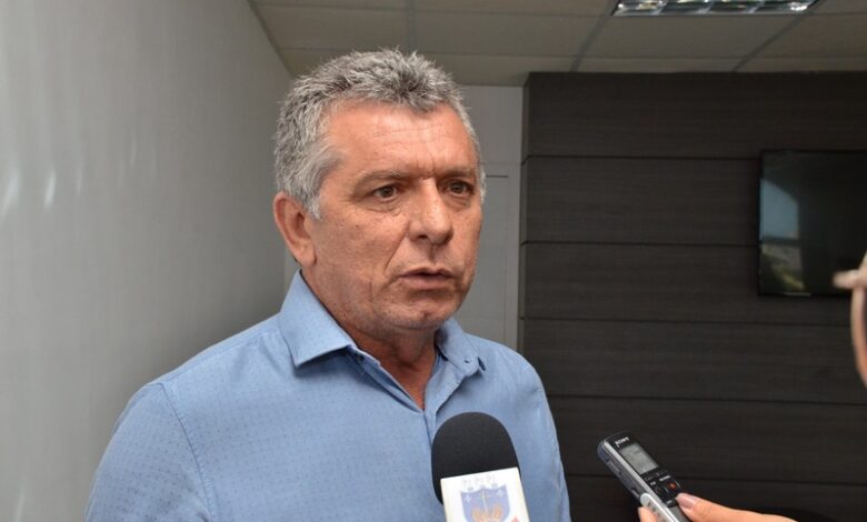 ENROLADO: TCE rejeita contas de 2020 do ex-prefeito de Bonito de Santa Fé, Chico Pereira e aplica multa de R$ 4 mil. chiconova 780x470 - ENROLADO: TCE rejeita contas de 2020 do ex-prefeito de Bonito de Santa Fé, Chico Pereira e aplica multa de R$ 4 mil.