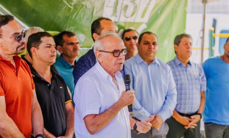 João Pessoa: Prefeito Cícero Lucena autoriza pavimentação de 11 ruas no Jardim Veneza e anuncia nova ligação com Bairro das Indústrias ciceronova 780x470 - João Pessoa: Prefeito Cícero Lucena autoriza pavimentação de 11 ruas no Jardim Veneza e anuncia nova ligação com Bairro das Indústrias