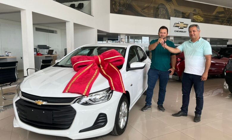 Câmara Municipal de São Francisco recebe veículo do executivo para maior agilidade nos trabalhos do legislativo. robertoo 780x470 - Câmara Municipal de São Francisco recebe veículo do executivo para maior agilidade nos trabalhos do legislativo.