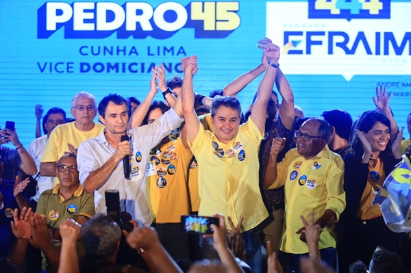 Efraim participa de evento em Campina Grande e afirma: “Minha parceria é com a população” efraim 2 - Efraim participa de evento em Campina Grande e afirma: “Minha parceria é com a população”