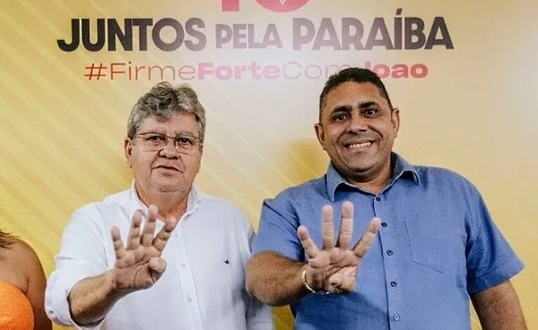 joaoneto 766x470 - Prefeito João Neto comemora aumento na votação de seus candidatos em Aparecida no segundo turno; VEJA.