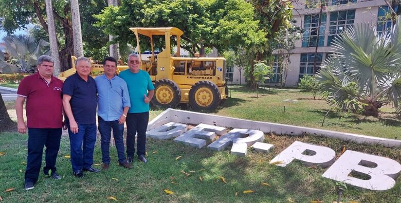 Em João Pessoa: Prefeito Luiz Claudino acompanha licitação da rodovia do Gravatá; cinco empresas apresentam propostas L1 780x395 - Em João Pessoa: Prefeito Luiz Claudino acompanha licitação da rodovia do Gravatá; cinco empresas apresentam propostas