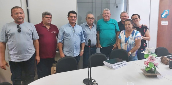 Em João Pessoa: Prefeito Luiz Claudino acompanha licitação da rodovia do Gravatá; cinco empresas apresentam propostas L2 - Em João Pessoa: Prefeito Luiz Claudino acompanha licitação da rodovia do Gravatá; cinco empresas apresentam propostas