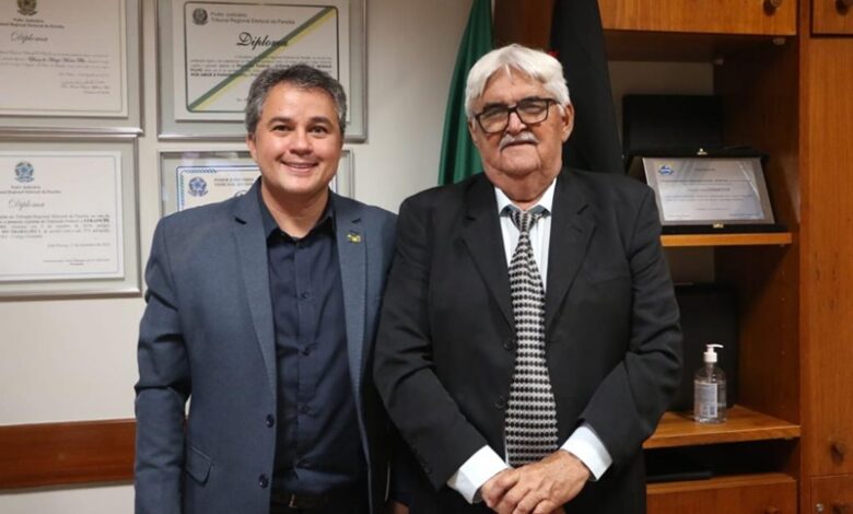 Prefeito de Paulo Braz cumpre agenda em Brasília e se reúne com Efraim Filho em busca de recursos para o município de Poço José de Moura paulo e efraim 780x470 - Prefeito de Paulo Braz cumpre agenda em Brasília e se reúne com Efraim Filho em busca de recursos para o município de Poço José de Moura