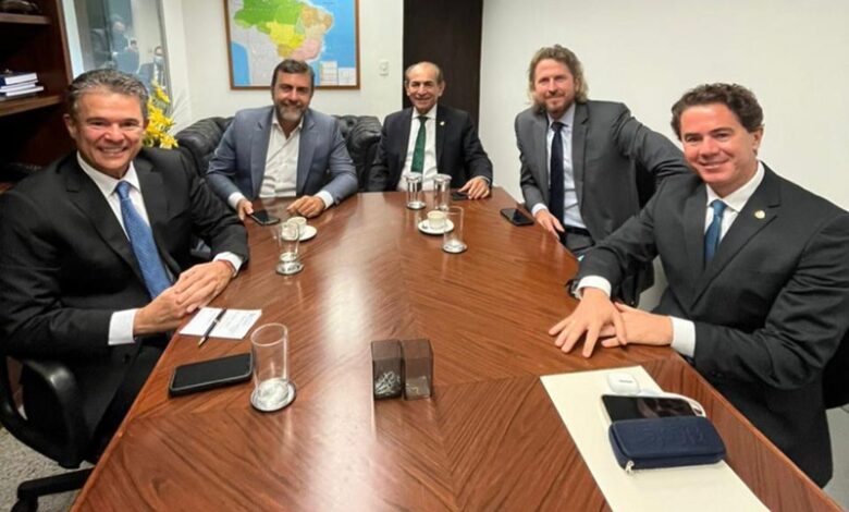 Veneziano e parlamentares da equipe de transição do futuro governo Lula se reúnem com Relator Geral do Orçamento ven 780x470 - Veneziano e parlamentares da equipe de transição do futuro governo Lula se reúnem com Relator Geral do Orçamento