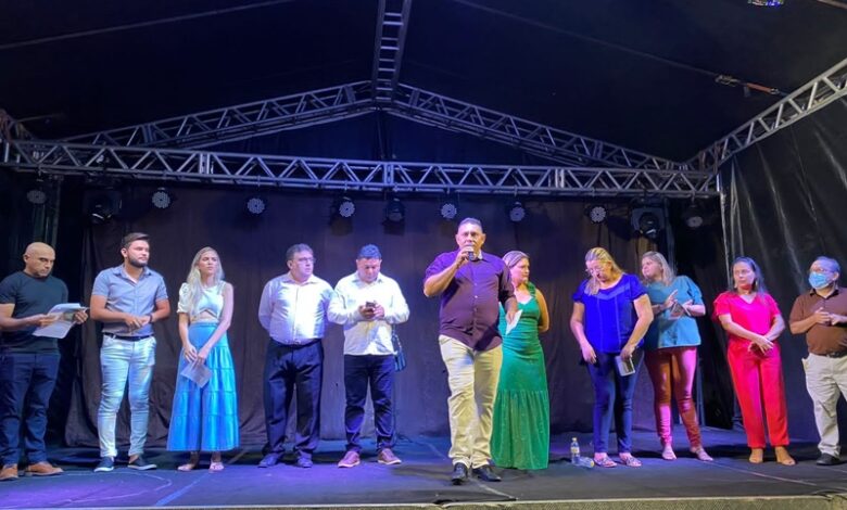Prefeito João Neto inaugura decoração de Natal Iluminado nas praças do município de Aparecida. 2AP 780x470 - Prefeito João Neto inaugura decoração de Natal Iluminado nas praças do município de Aparecida.