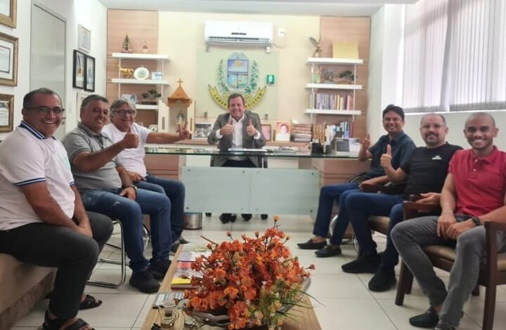 FALHOU: Grupo do prefeito desiste de registrar chapa para presidência da Câmara Municipal de Sousa. PTB 720x470 - FALHOU: Grupo do prefeito desiste de registrar chapa para presidência da Câmara Municipal de Sousa.