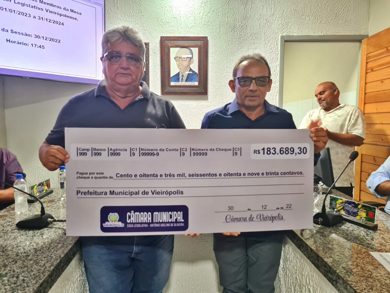 Em Vieirópolis: Câmara empossa nova mesa diretora para biênio 2023-2024, e Vando devolve quase R$ 190 mil ao prefeito Célio da Usina VANDO - Em Vieirópolis: Câmara empossa nova mesa diretora para biênio 2023-2024, e Vando devolve quase R$ 190 mil ao prefeito Célio da Usina