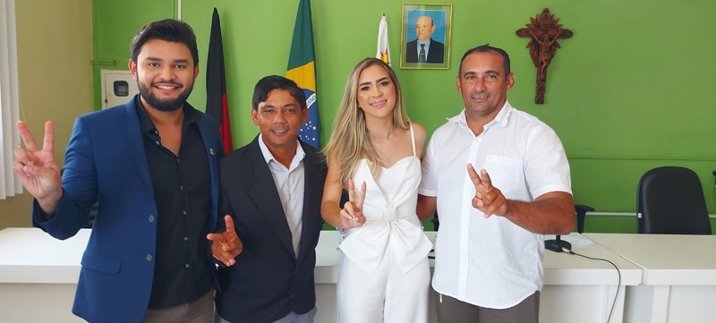 Mayra Figueiredo toma posse como nova presidenta da Câmara de Aparecida. 1 - Mayra Figueiredo toma posse como nova presidenta da Câmara de Aparecida.