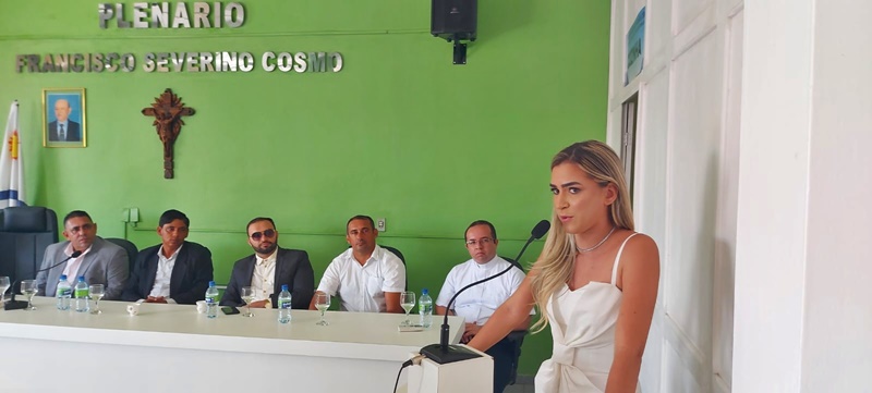 Mayra Figueiredo toma posse como nova presidenta da Câmara de Aparecida. 3 - Mayra Figueiredo toma posse como nova presidenta da Câmara de Aparecida.