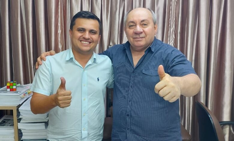 Ex-prefeito de Sousa, João Estrela recebe visita do Deputado Estadual Gilbertinho Linhares Gilbertinho 1 780x470 - Ex-prefeito de Sousa, João Estrela recebe visita do Deputado Estadual Gilbertinho Linhares