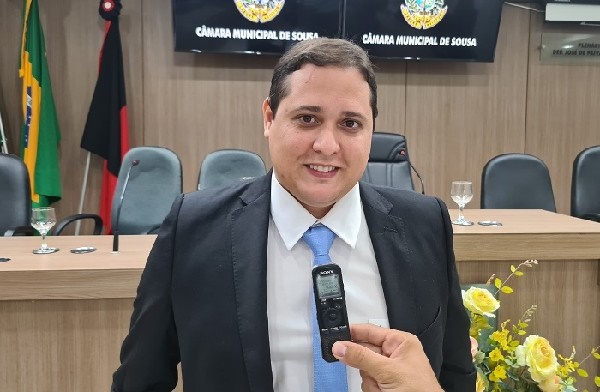 Em Sousa : Presidente da Câmara diz que pretende deixar sua marca positiva a frente do legislativo sousense novinho - Em Sousa : Presidente da Câmara diz que pretende deixar sua marca positiva a frente do legislativo sousense