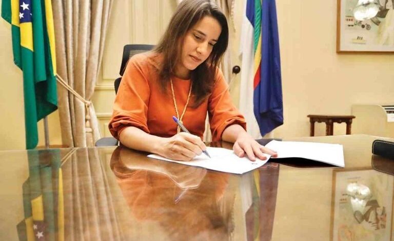 Governadora Raquel Lyra sanciona Lei da Reforma Administrativa no Pernambuco raquel 1 768x470 - Governadora Raquel Lyra sanciona Lei da Reforma Administrativa no Pernambuco