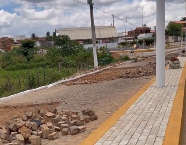 tapa 600x470 - Prefeitura inicia operação tapa buraco nas ruas e avenidas de Joca Claudino.