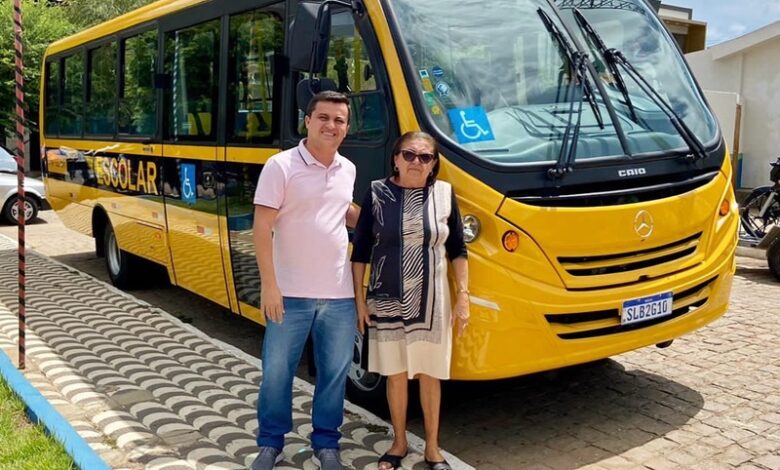 Gilbertinho 780x470 - Município de Lagoa é contemplado com ônibus escolar através de articulação política do deputado Gilbertinho