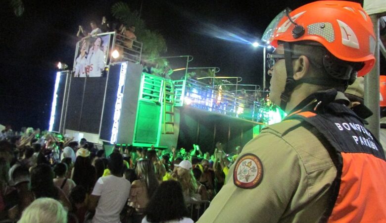 Folia Segura: Corpo de Bombeiros fiscaliza trios e estrutura do carnaval bombeiros 780x450 - Folia Segura: Corpo de Bombeiros fiscaliza trios e estrutura do carnaval