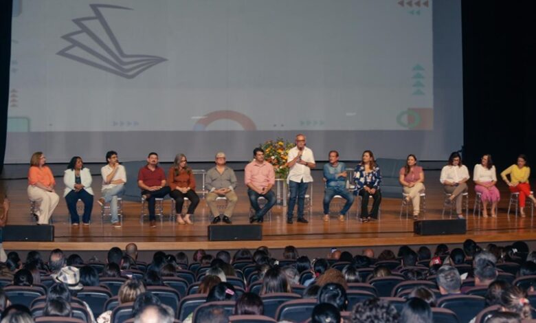Prefeito Cícero Lucena participa de abertura da 11ª Jornada de Formação de Educadores Municipais em João Pessoa cicero1 780x470 - Prefeito Cícero Lucena participa de abertura da 11ª Jornada de Formação de Educadores Municipais em João Pessoa