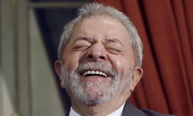 Mulheres de ministros de Lula têm cargos vitalícios e altos salários de mais de R$ 35 mil lula 1 780x470 - Mulheres de ministros de Lula têm cargos vitalícios e altos salários de mais de R$ 35 mil