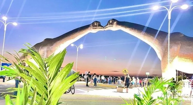 Presidente Novinho de Carlão comemora aplicação de Lei de sua autoria com WI-FI grátis no Portal de Entrada da cidade de Sousa sousa 1 - Presidente Novinho de Carlão comemora aplicação de Lei de sua autoria com WI-FI grátis no Portal de Entrada da cidade de Sousa