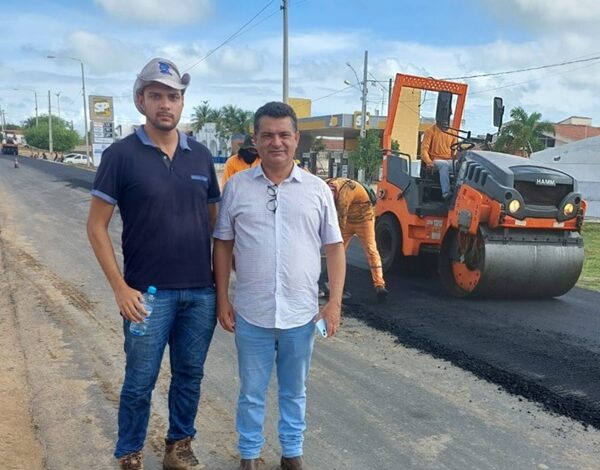 OPORTUNISMO: Aliados da deputada Dra Paula tentam mais uma vez pegar carona nas ações do prefeito Luiz Claudino em São João do Rio do Peixe Luiz 600x470 - OPORTUNISMO: Aliados da deputada Dra Paula tentam mais uma vez pegar carona nas ações do prefeito Luiz Claudino em São João do Rio do Peixe