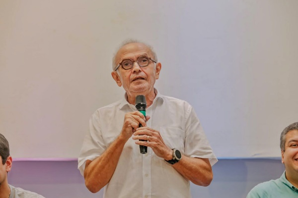 João Pessoa: Cícero Lucena anuncia pagamento do piso da Enfermagem cicero 1 - João Pessoa: Cícero Lucena anuncia pagamento do piso da Enfermagem