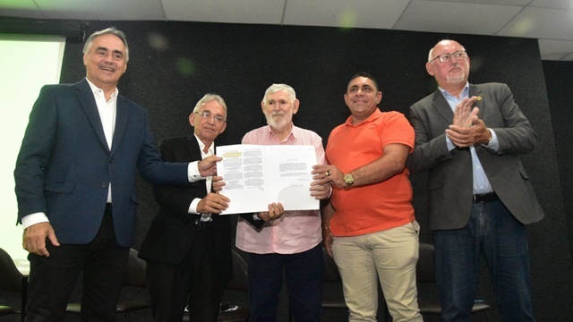 joao 1 - Em João Pessoa: Prefeito de Aparecida representa prefeitos paraibanos em solenidade de posse do novo superintendente do INCRA-PB