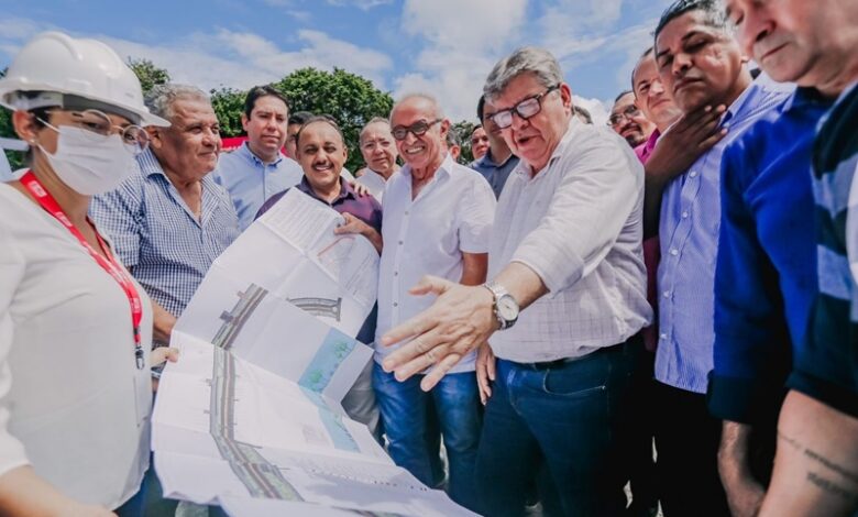 Em João Pessoa: Cícero Lucena e João Azevedo visitam obras de parques e de mobilidade na Capital cicero1 1 780x470 - Em João Pessoa: Cícero Lucena e João Azevedo visitam obras de parques e de mobilidade na Capital