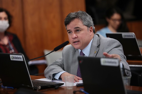 efraim s - Senador Efraim Filho visa aperfeiçoar o Minha Casa Minha Vida para beneficiar famílias de baixa renda