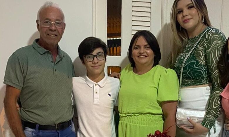 Corpos das quatro vítimas de acidente na BR-230 serão velados nesta sexta-feira em Sousa familia2 780x470 - Corpos das quatro vítimas de acidente na BR-230 serão velados nesta sexta-feira em Sousa