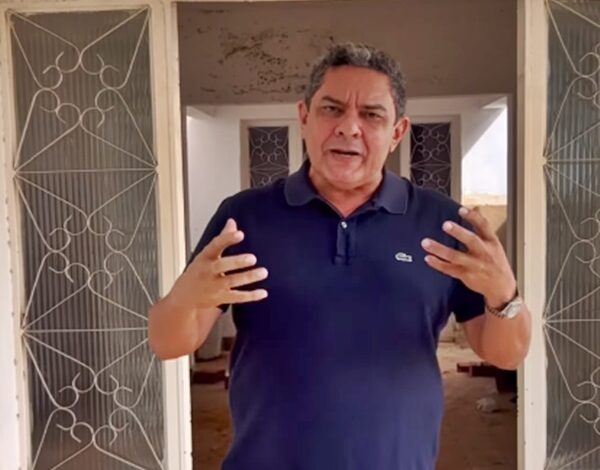 Investimento: Prefeito Rinaldo Cipriano anuncia construção de um centro de especialidades em saúde em Joca Claudino Rinaldo c 600x470 - Investimento: Prefeito Rinaldo Cipriano anuncia construção de um centro de especialidades em saúde em Joca Claudino