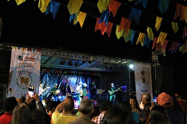 Festival São João na Rede promove shows e homenagens aos mestres da cultura em Uiraúna sjrede - Festival São João na Rede promove shows e homenagens aos mestres da cultura em Uiraúna