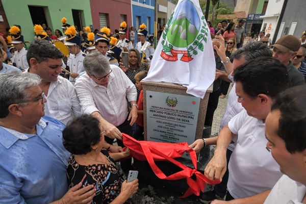 Ao lado do governador João Azevêdo, Prefeito Célio da Usina entrega reforma de mercado público em Vieirópolis 1c - Ao lado do governador João Azevêdo, Prefeito Célio da Usina entrega reforma de mercado público em Vieirópolis