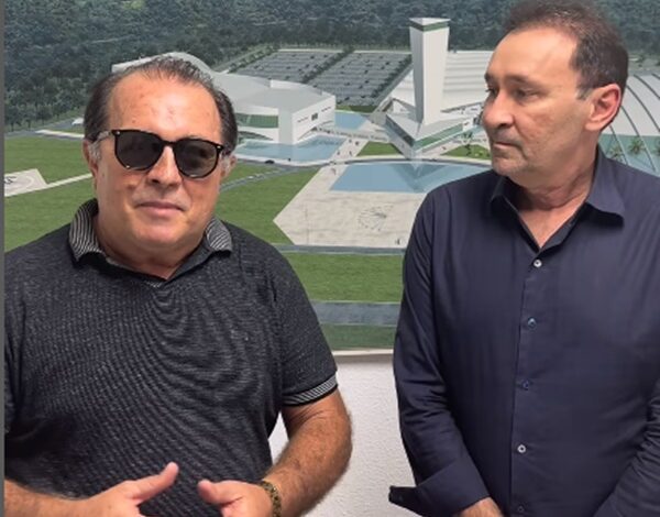Prefeito Ceninha Lucena agradece a João Azevedo e ao Secretário Deusdete Queiroga pela travessia urbana na cidade de Bonito de Santa Fé ceninha 600x470 - Prefeito Ceninha Lucena agradece a João Azevedo e ao Secretário Deusdete Queiroga pela travessia urbana na cidade de Bonito de Santa Fé
