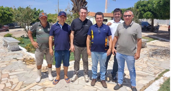 EDUCAÇÃO: Governo do Estado publica licitação para construção de escola na Bandarra; prefeito Luiz Claudino e vice Régis Morais agradecem empenho de Wilson Santiago e Chico Mendes luiz2 - EDUCAÇÃO: Governo do Estado publica licitação para construção de escola na Bandarra; prefeito Luiz Claudino e vice Régis Morais agradecem empenho de Wilson Santiago e Chico Mendes