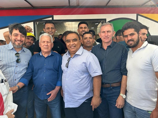 Prefeito de Monte Horebe participa de voo inaugural de empresa que começa a operar no aeroporto de Cajazeiras MARCOS - Prefeito de Monte Horebe participa de voo inaugural de empresa que começa a operar no aeroporto de Cajazeiras