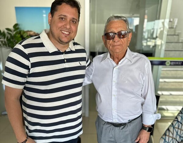 Em Sousa: Câmara Municipal anuncia doação de veículo ao Centro Oncológico do Hospital Napoleão Laureano novinho 1 600x470 - Em Sousa: Câmara Municipal anuncia doação de veículo ao Centro Oncológico do Hospital Napoleão Laureano