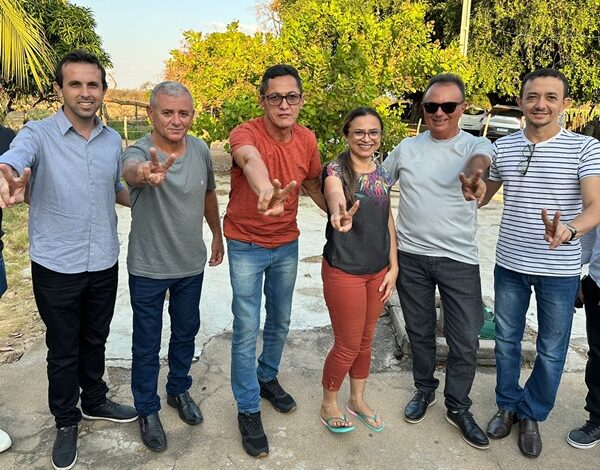 Em São Domingos: Grupo da Vereadora Cynara Nóbrega deixa oposição e anuncia apoio a prefeita Adeilza Soares 2sd 600x470 - Em São Domingos: Grupo da Vereadora Cynara Nóbrega deixa oposição e anuncia apoio a prefeita Adeilza Soares